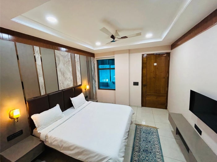 JMD Hotel Room Farrukhnagar