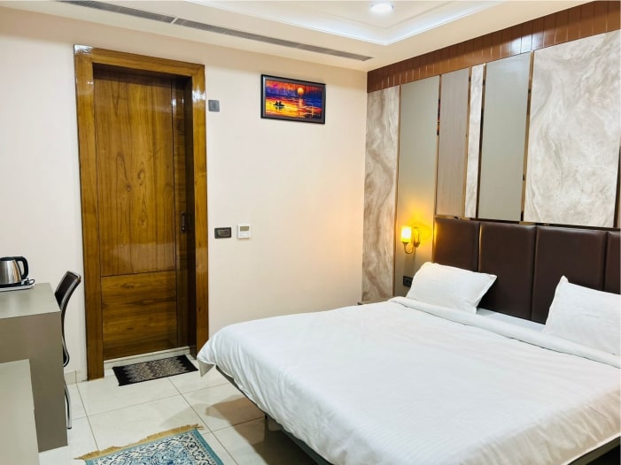 JMD Hotel Room Farrukhnagar